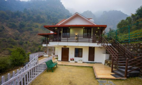 Alaya Stays Madhuram Villa - Pet-Friendly 5-BHK Hillside Retreat With Garden & Balcony